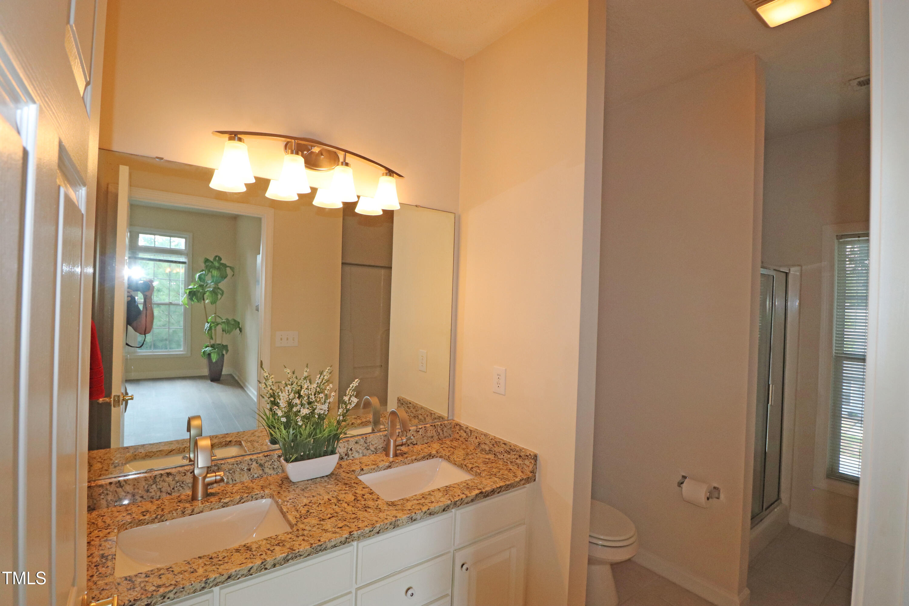 2520 Friedland 202