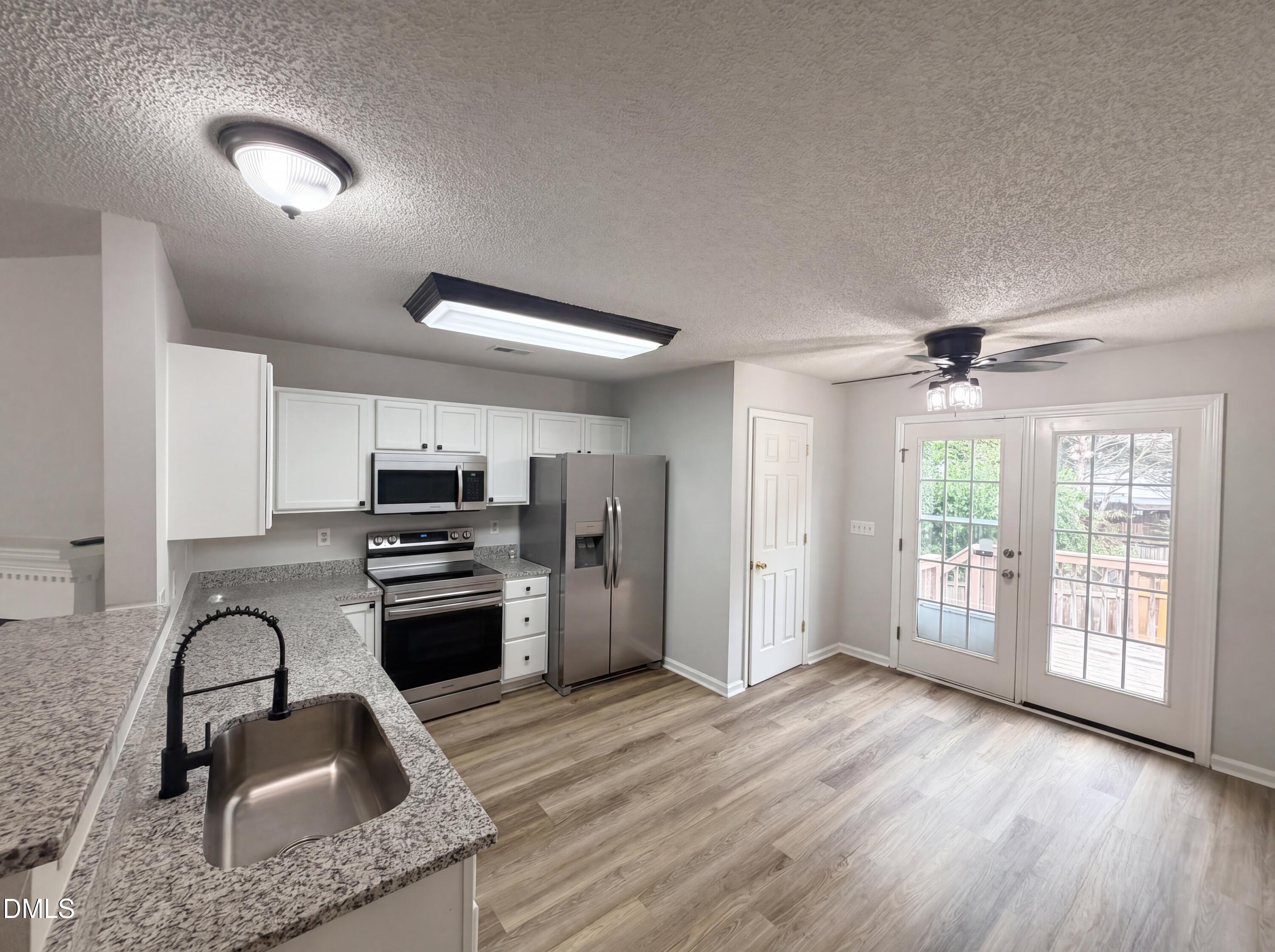 2100 Walnut Ridge Court