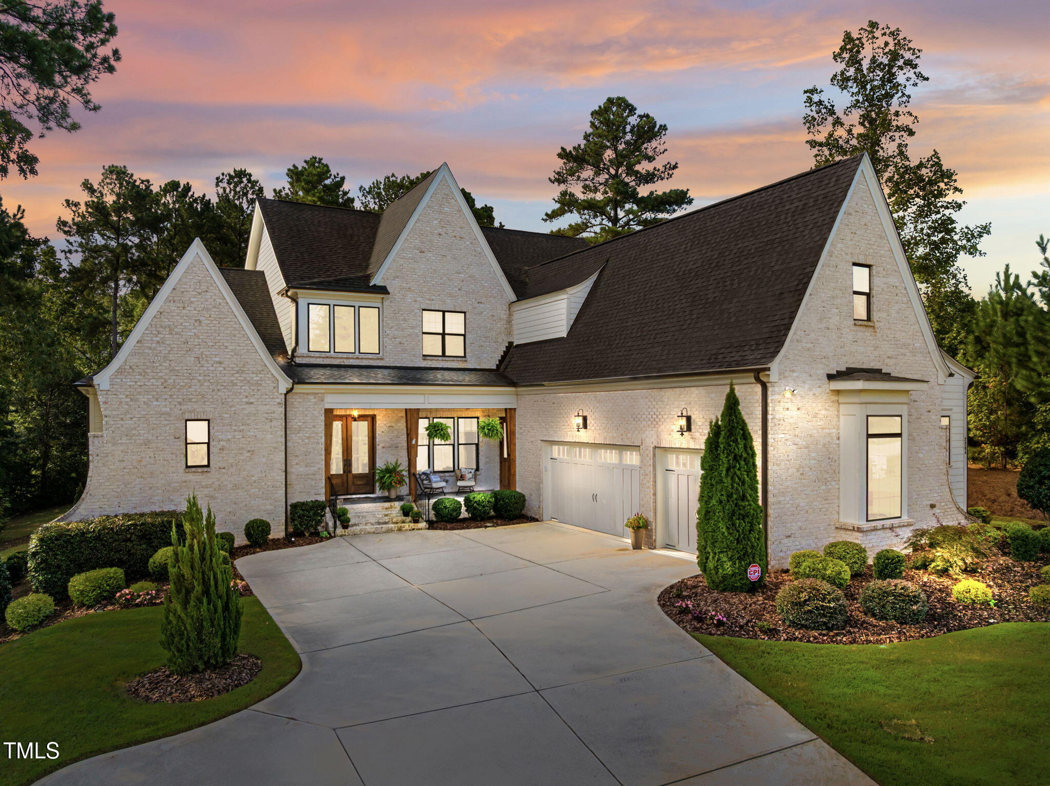 2204 Pierce Creek Circle