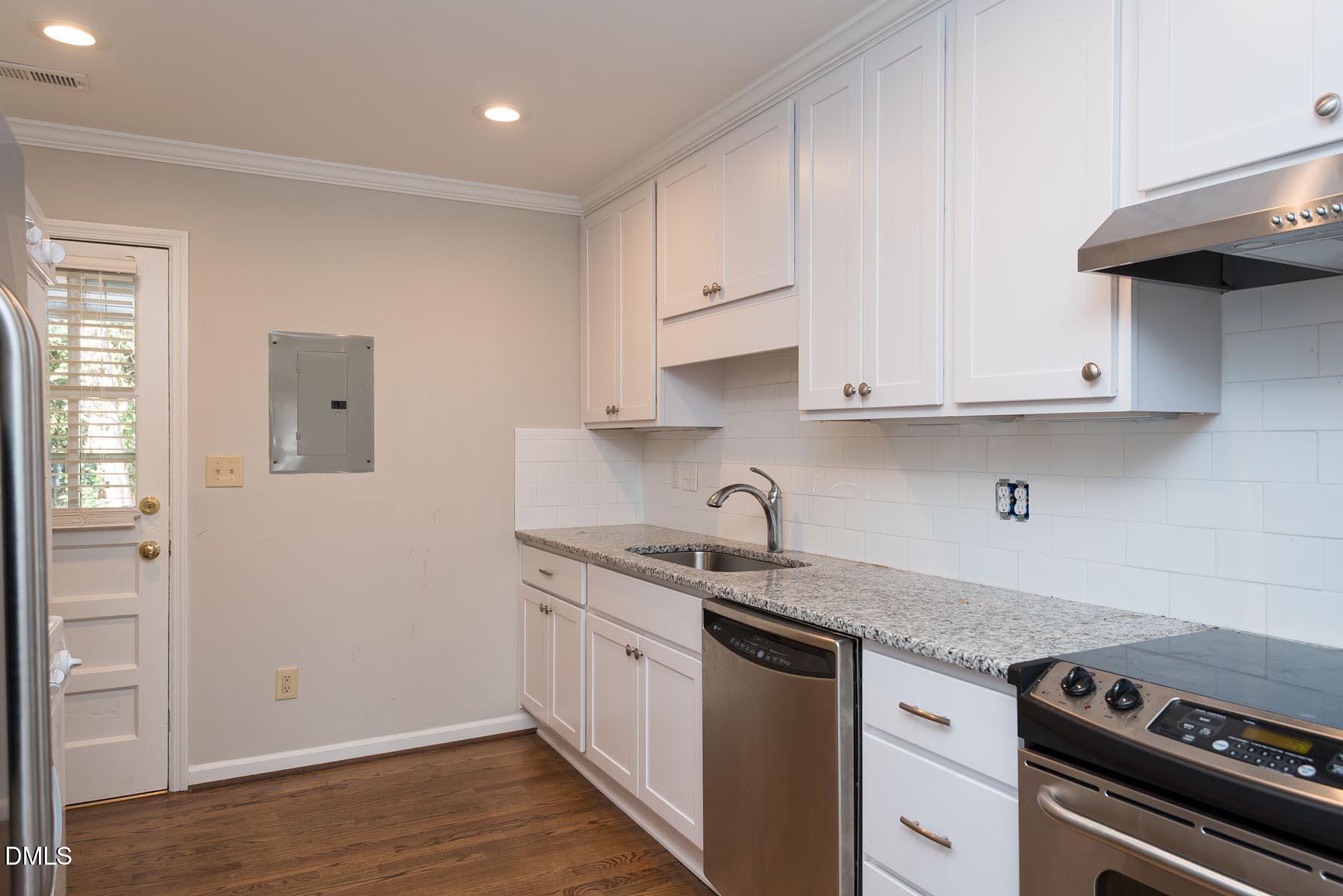 100 W Roanoke Park Drive