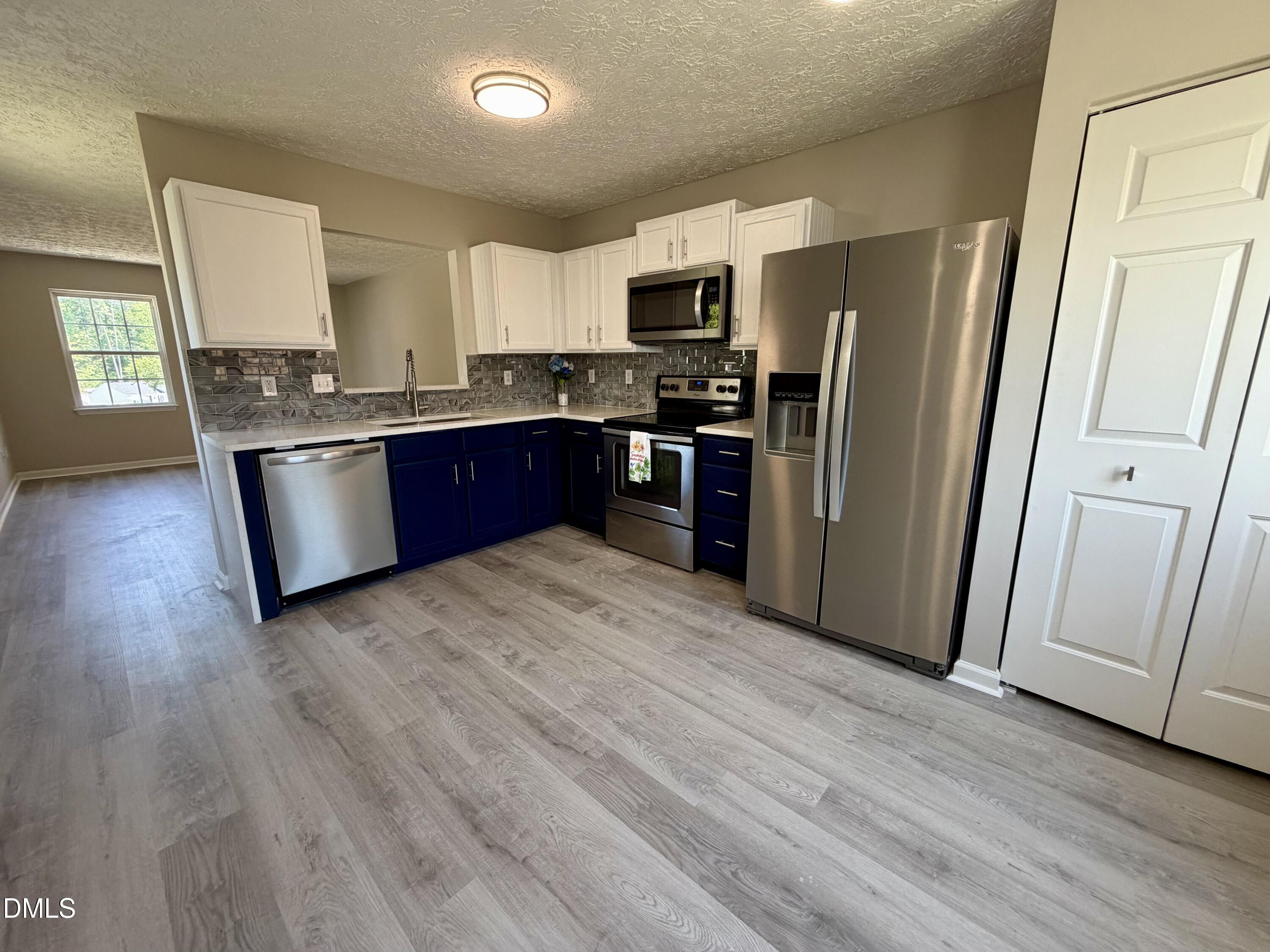 2825 Midway Park Court