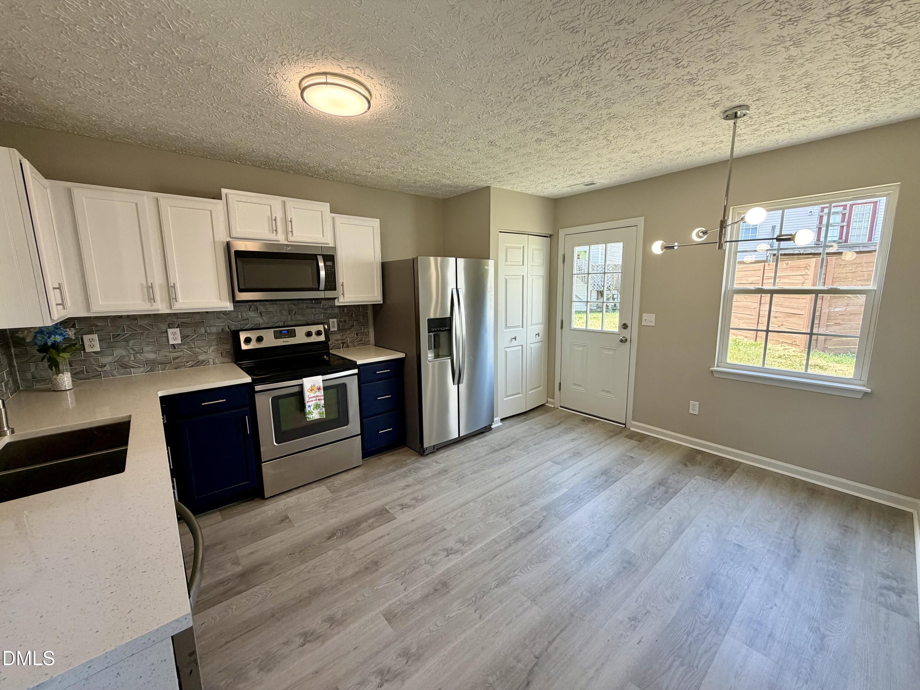 2825 Midway Park Court