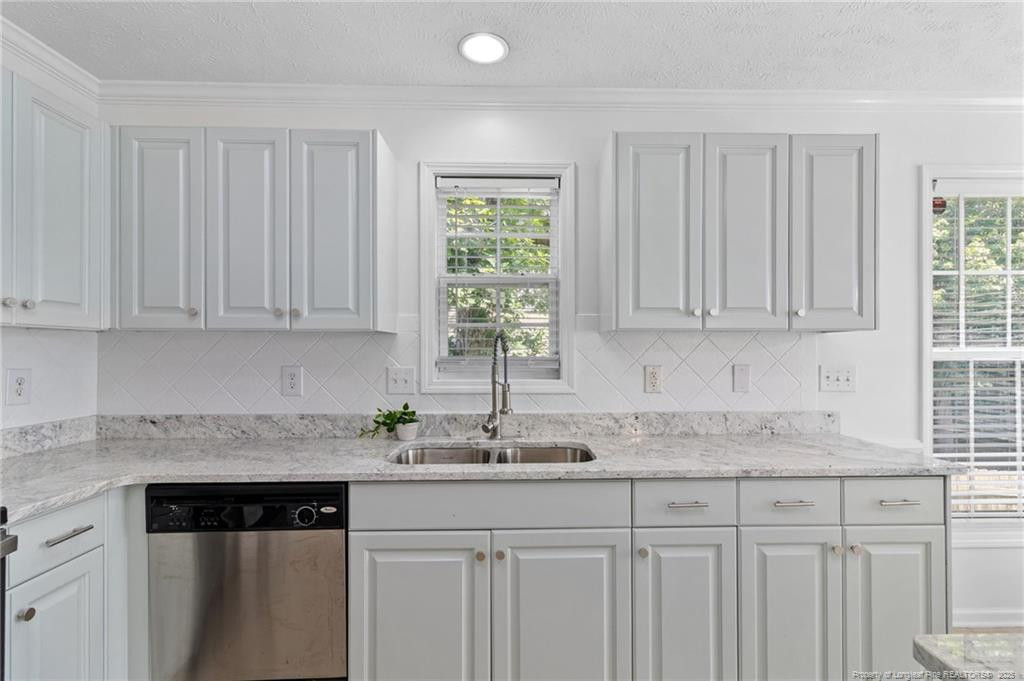 1104 Arailia Drive