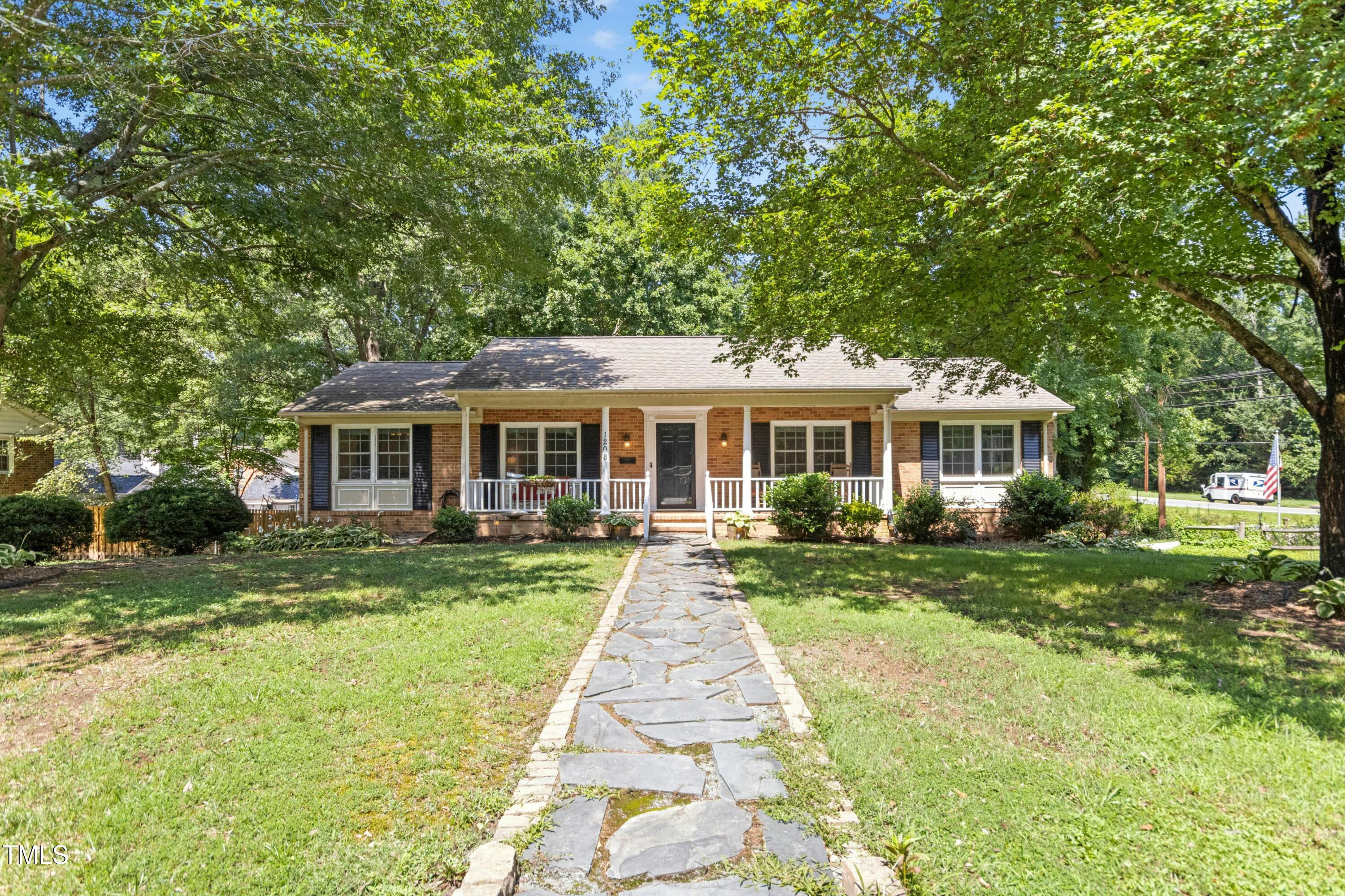 1208 Cary Street