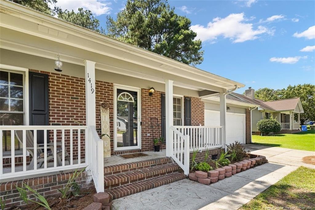 1419 Butterwood Circle