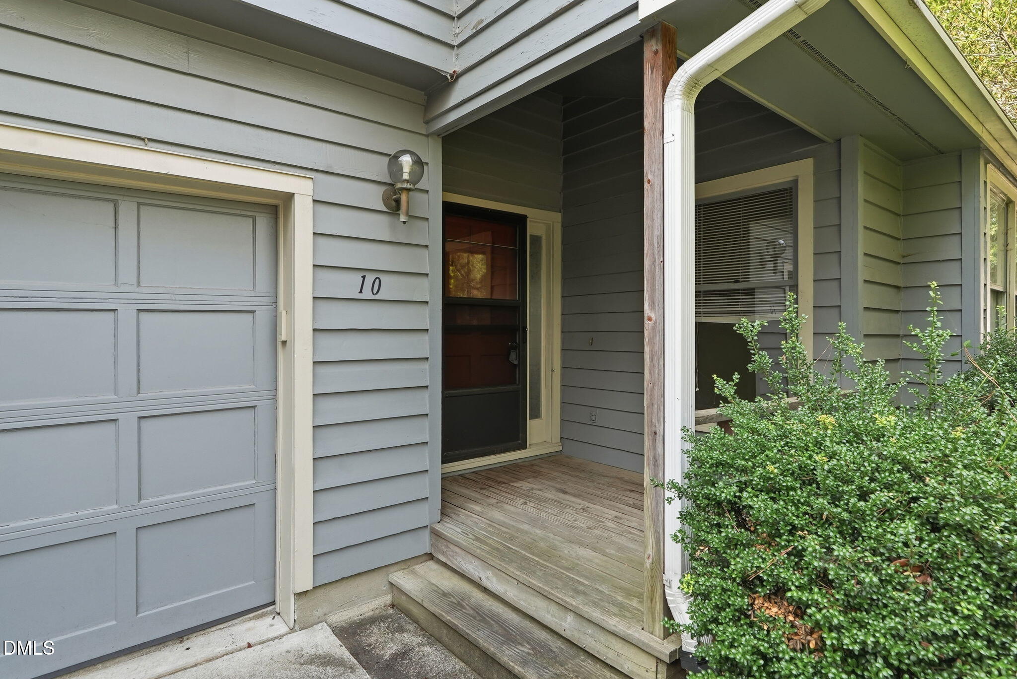 10 Clover Drive