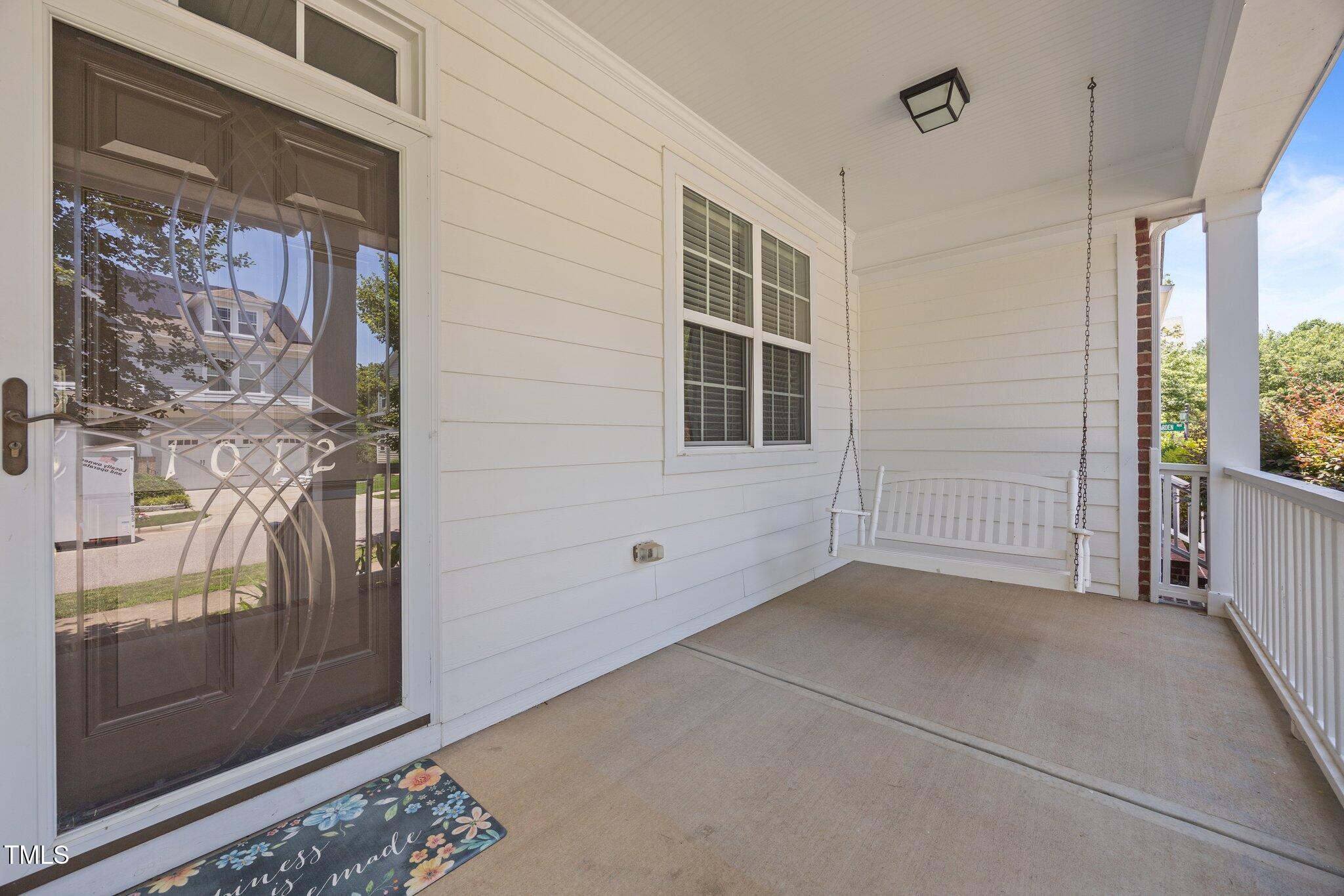 1012 Palace Garden Way