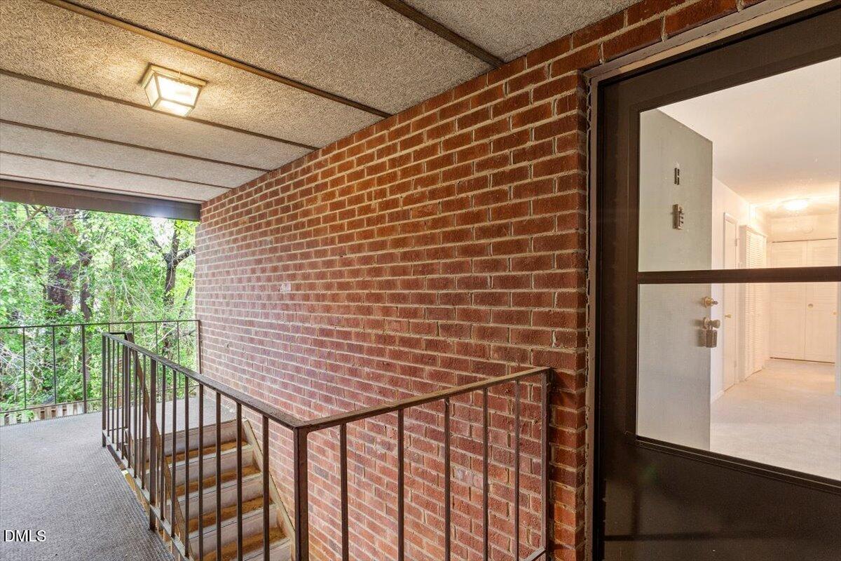 1217 H Manassas Court H