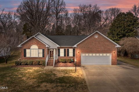 1214 Raspberry Run Graham NC 27253