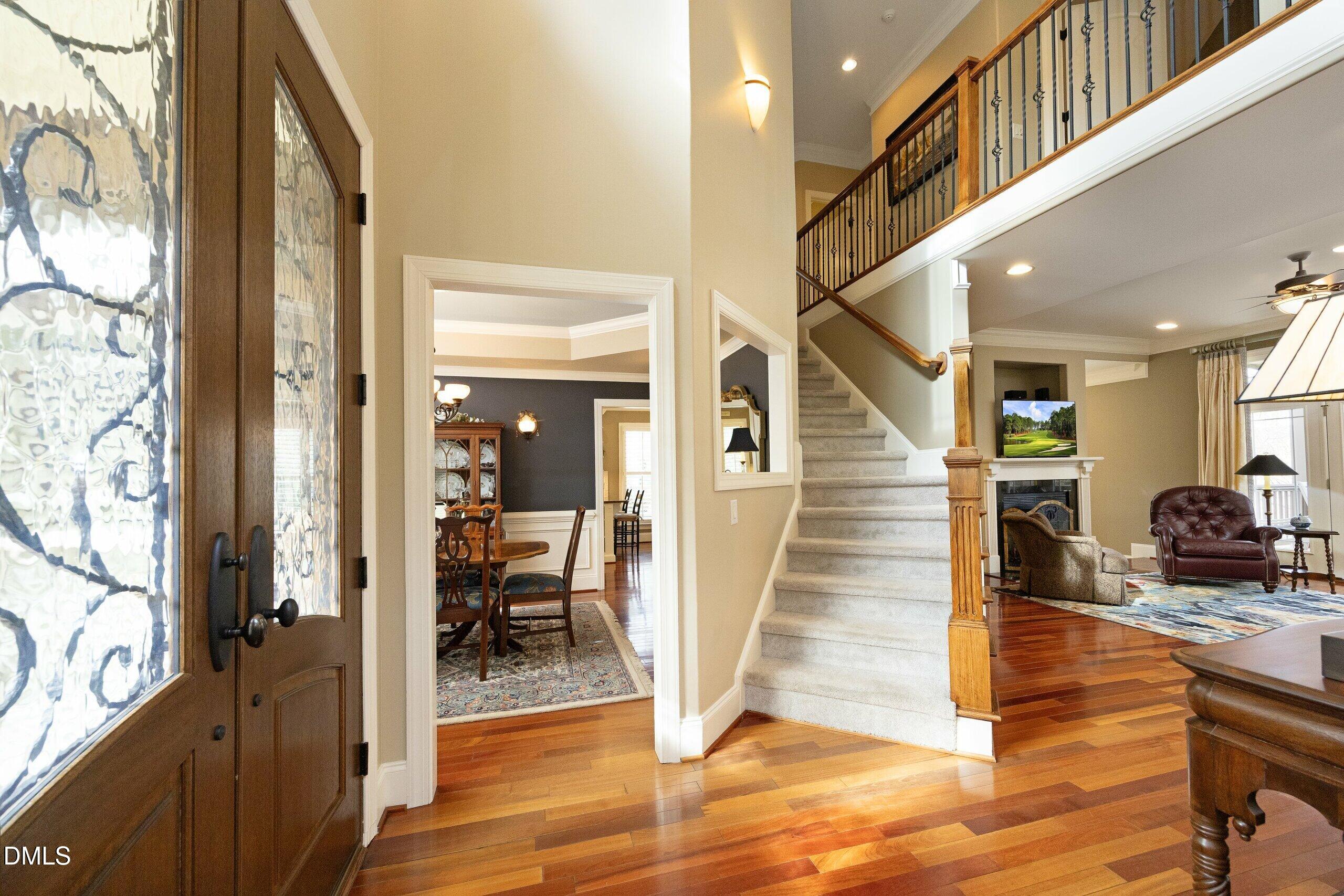 2705 Peachleaf Street