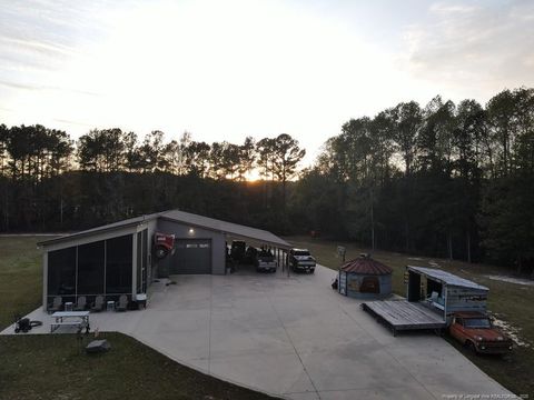 5671 Stewart Road Wade NC 28395