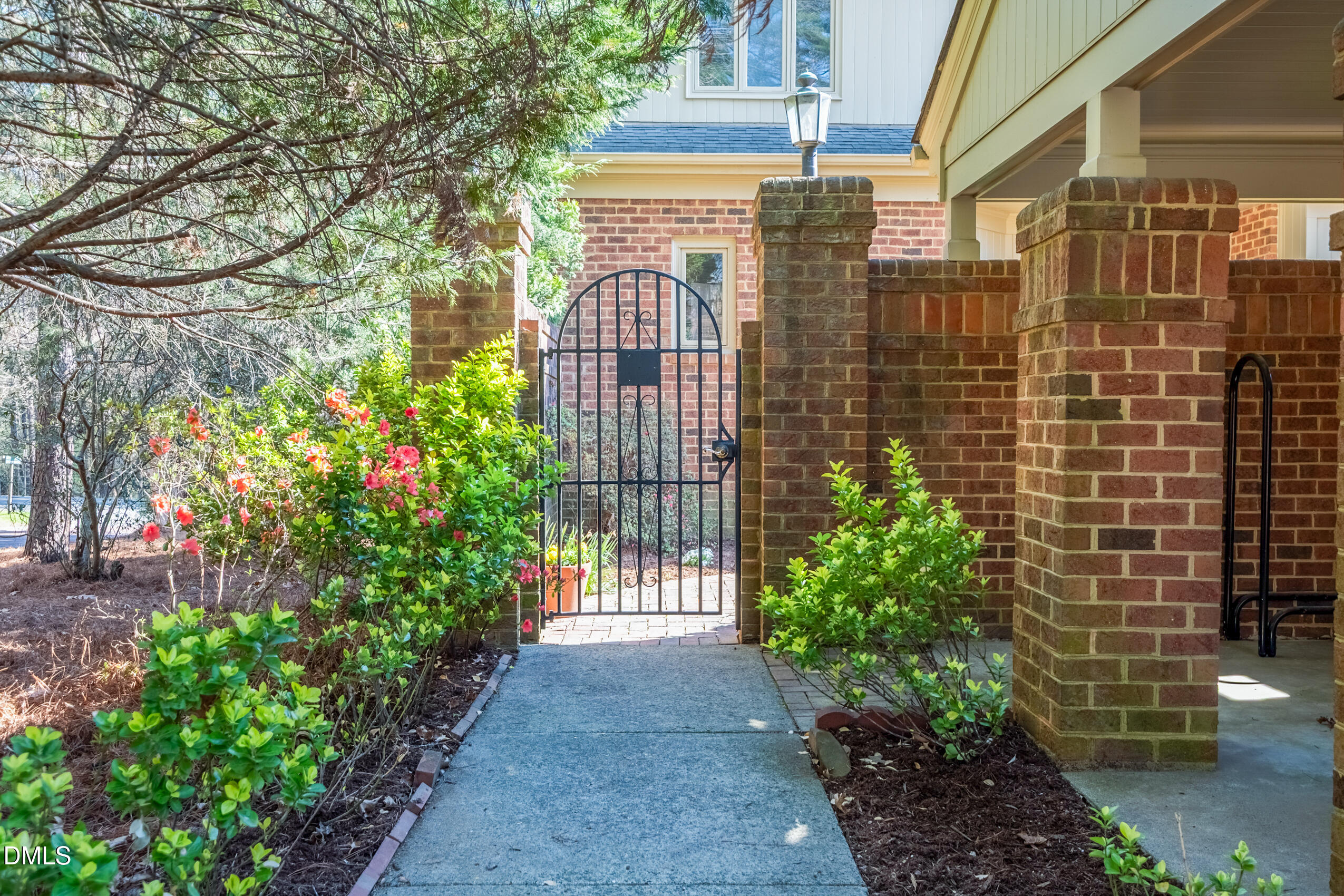 10 Innisfree Drive