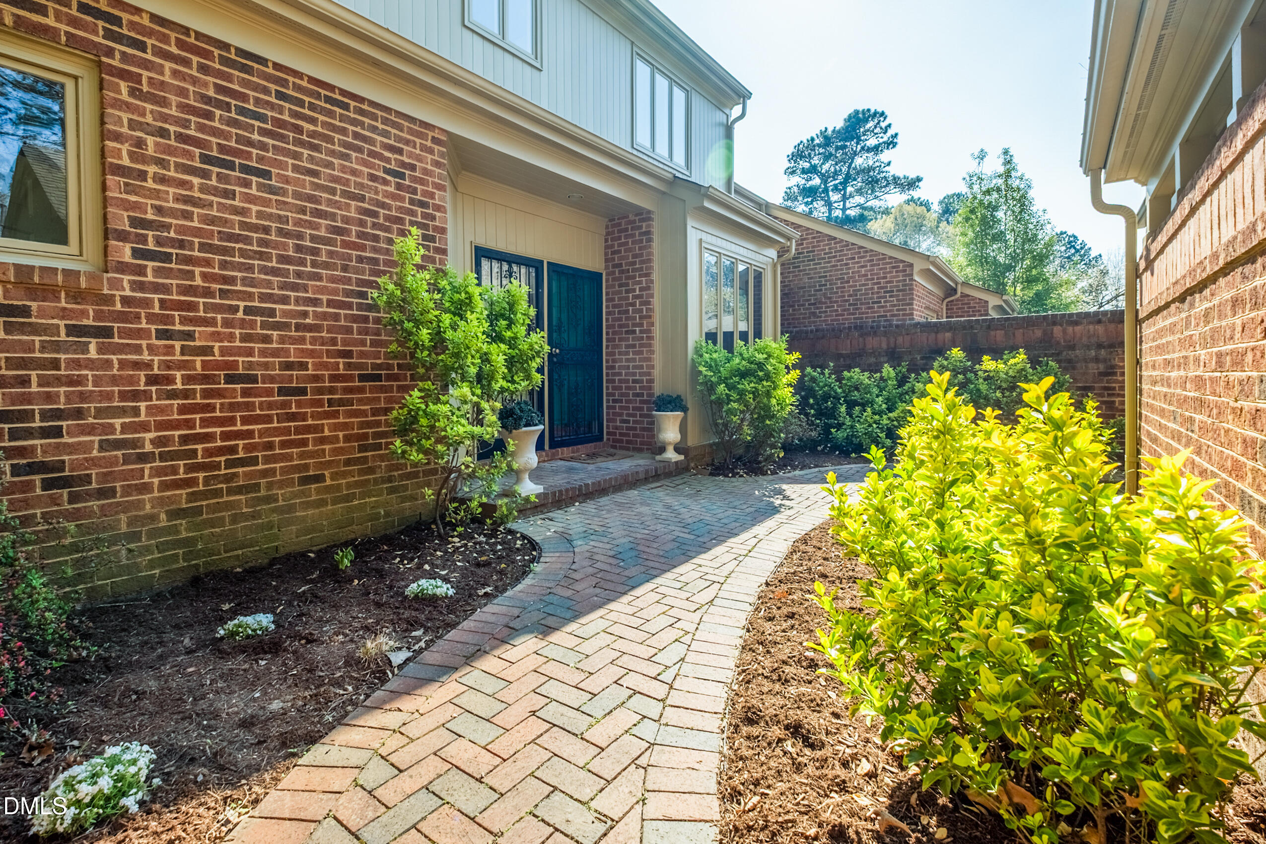 10 Innisfree Drive
