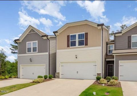 136 Ashlar Court Cary NC 27519