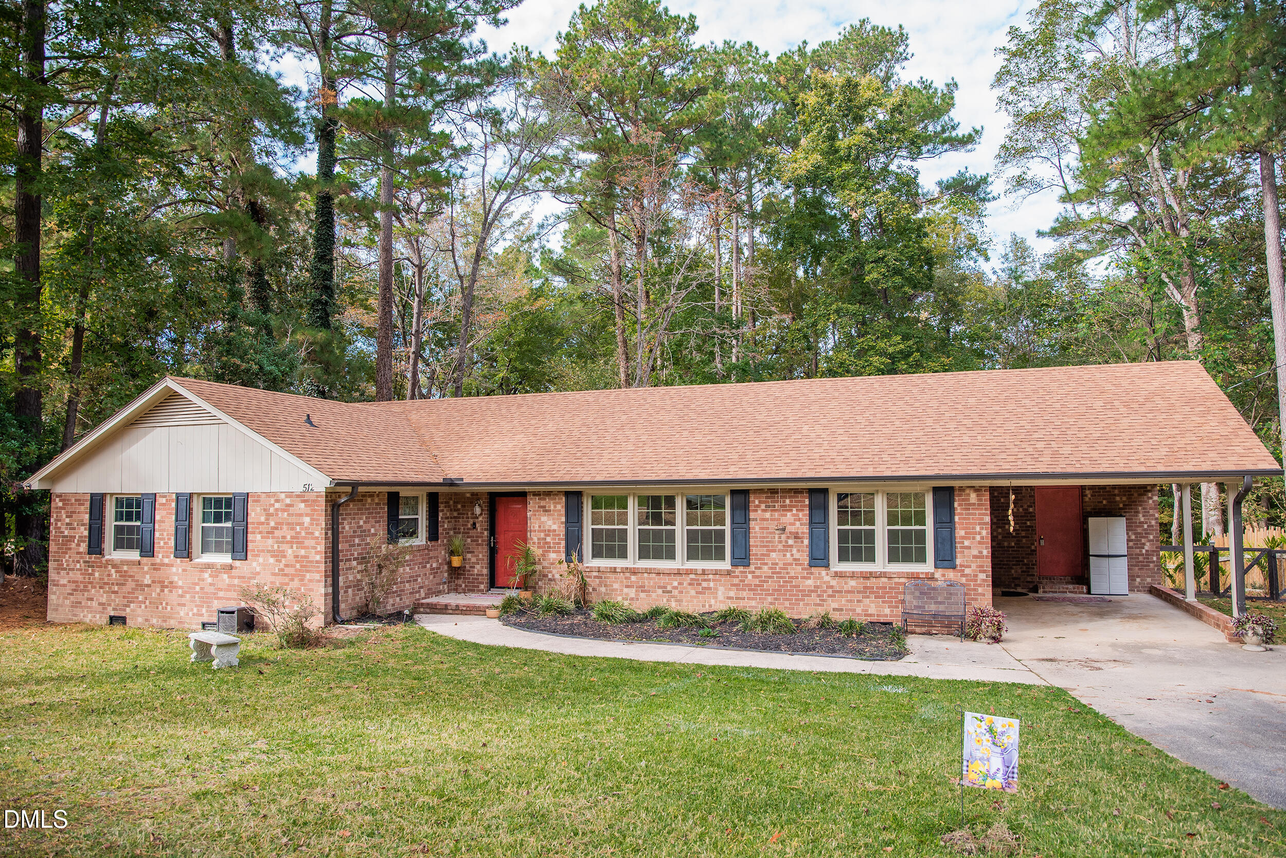 512 W Bywood Drive
