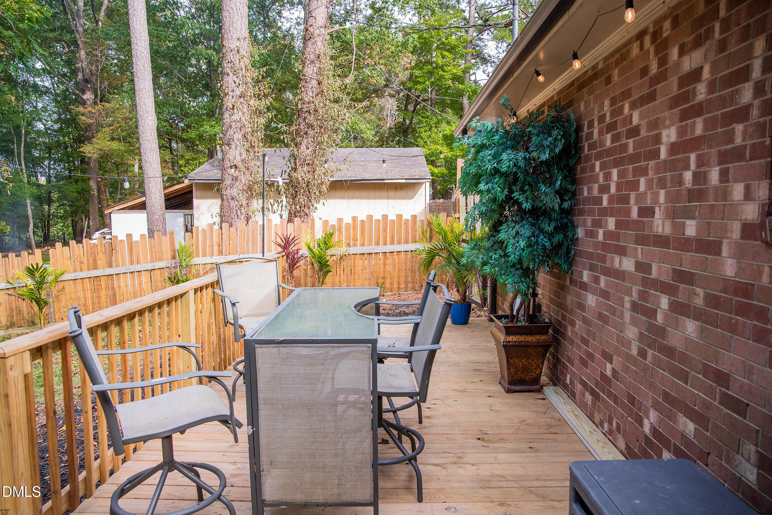 512 W Bywood Drive