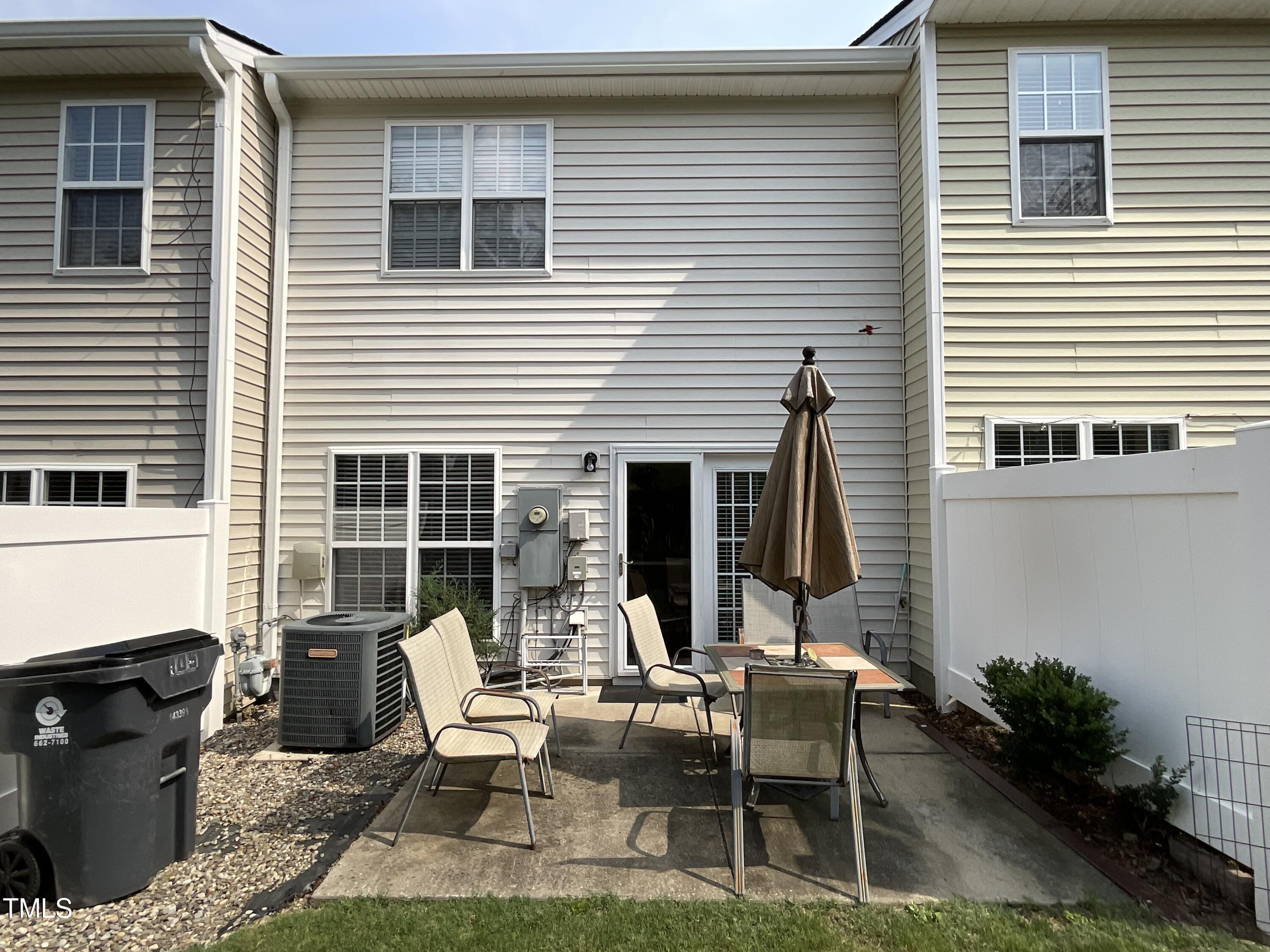 Photo 6 of 16 of 105 Fanwood Court townhome