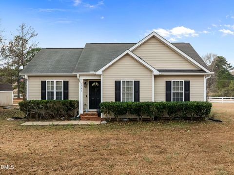 1041 Parkers Ridge Drive Fuquay Varina NC 27526