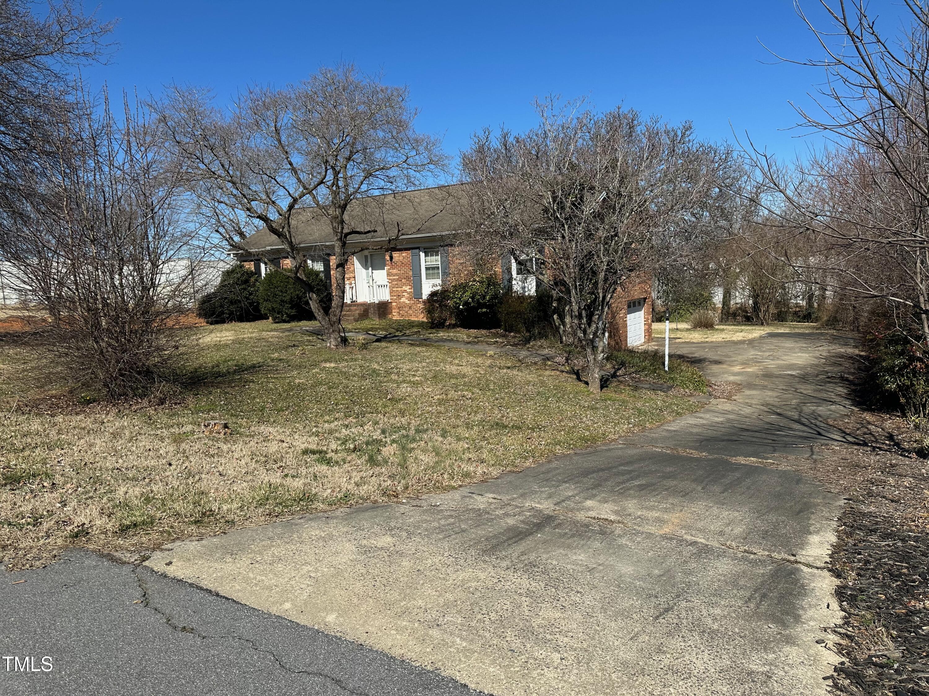 413 Montcrest Drive