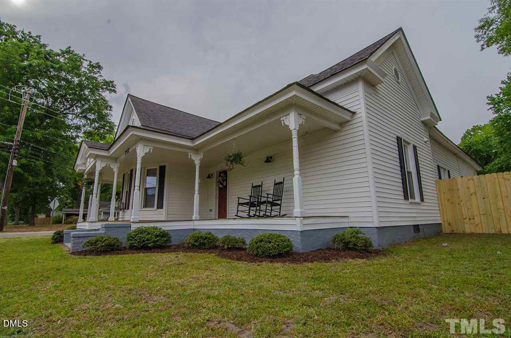 242 W Academy Street