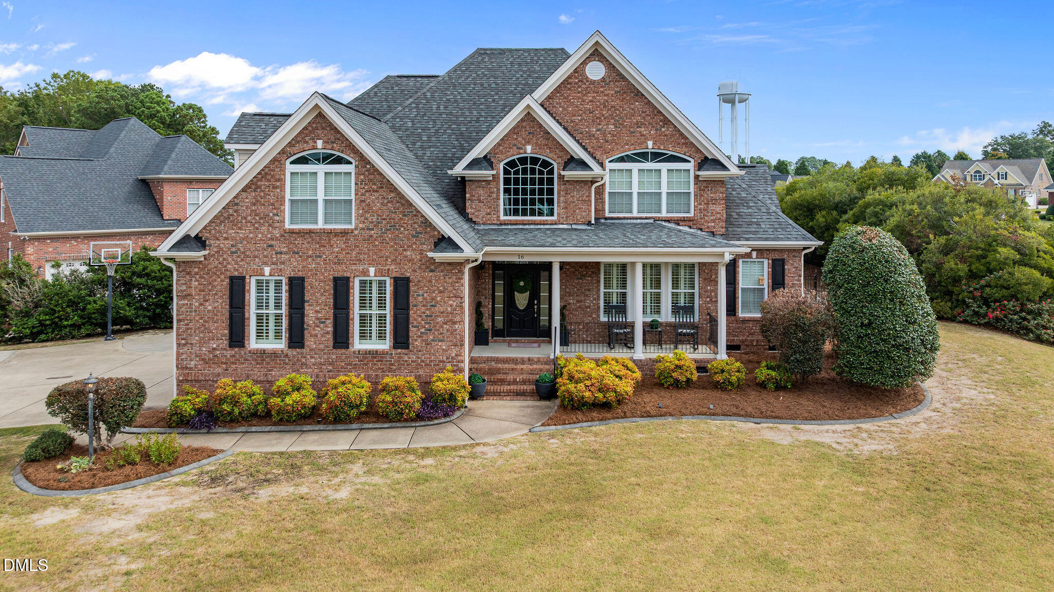 16 Tudor Way