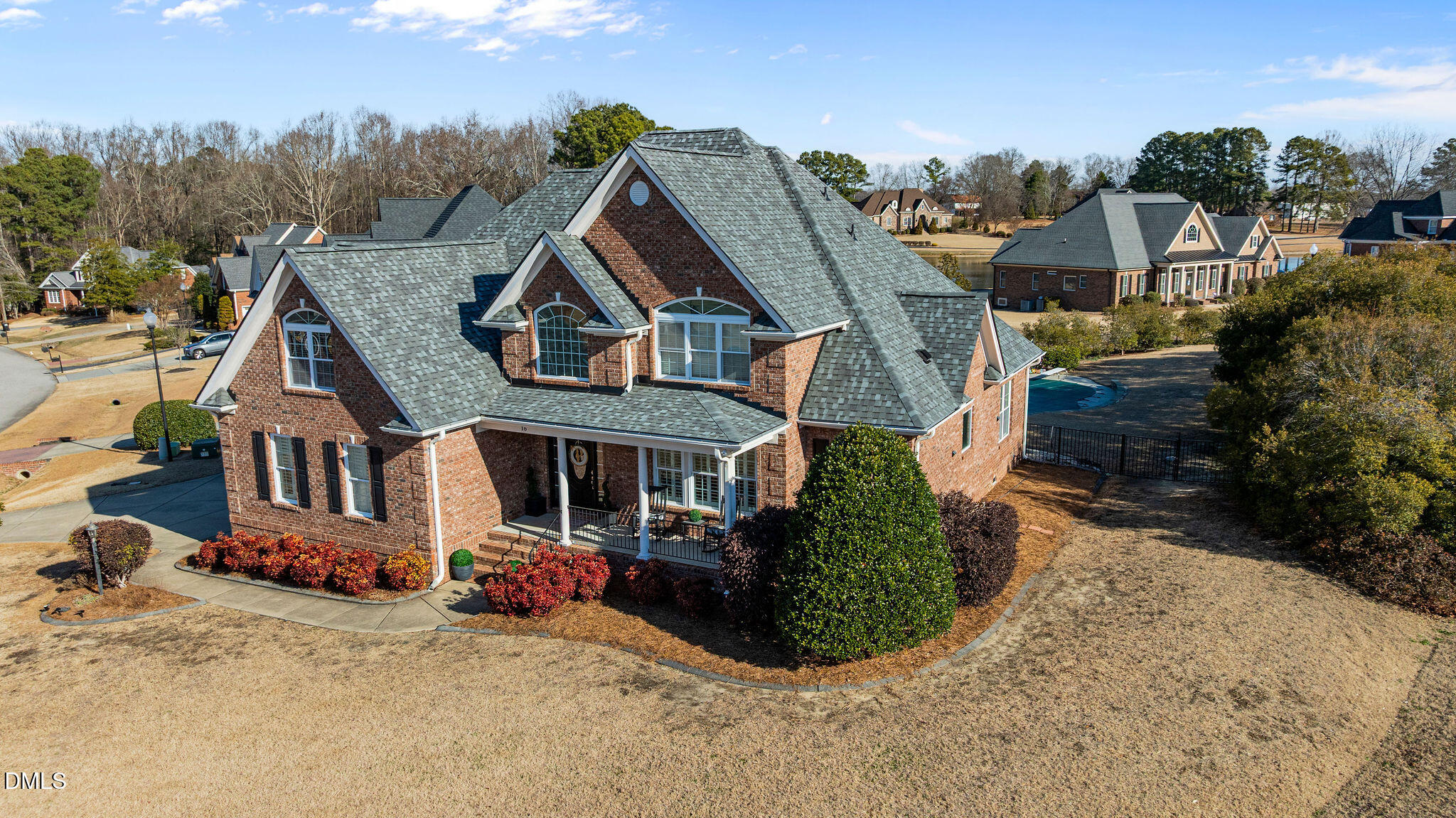 16 Tudor Way