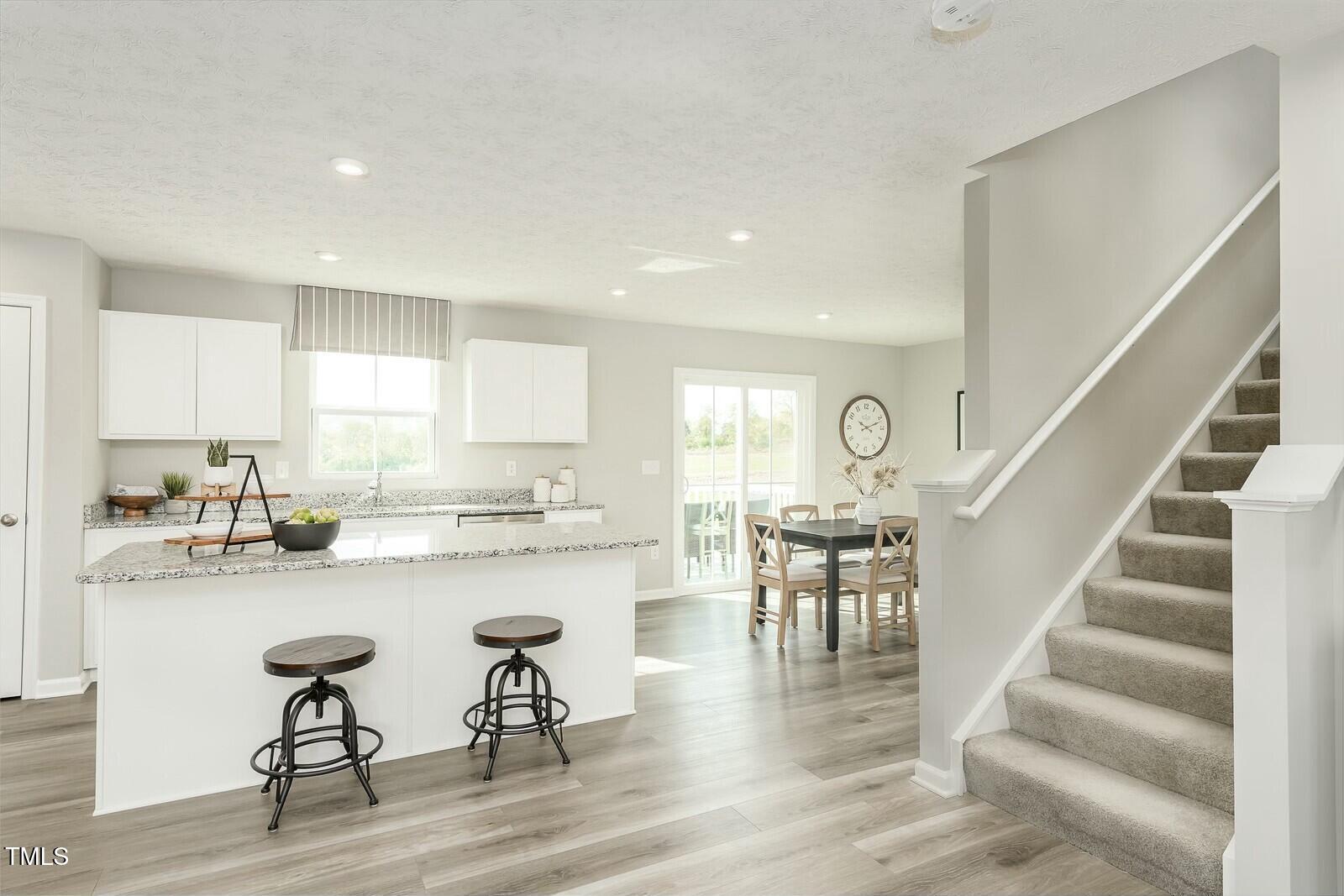 4020 Dragonfly Road