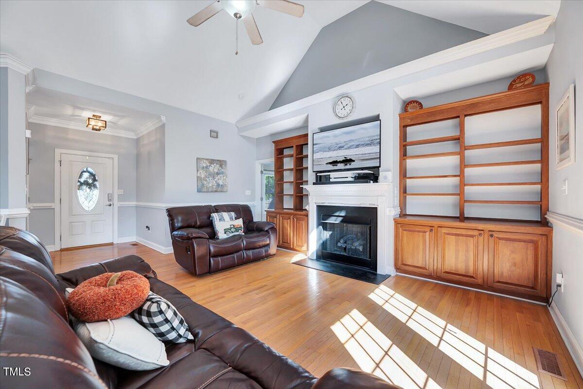 125 Dexterfield Drive