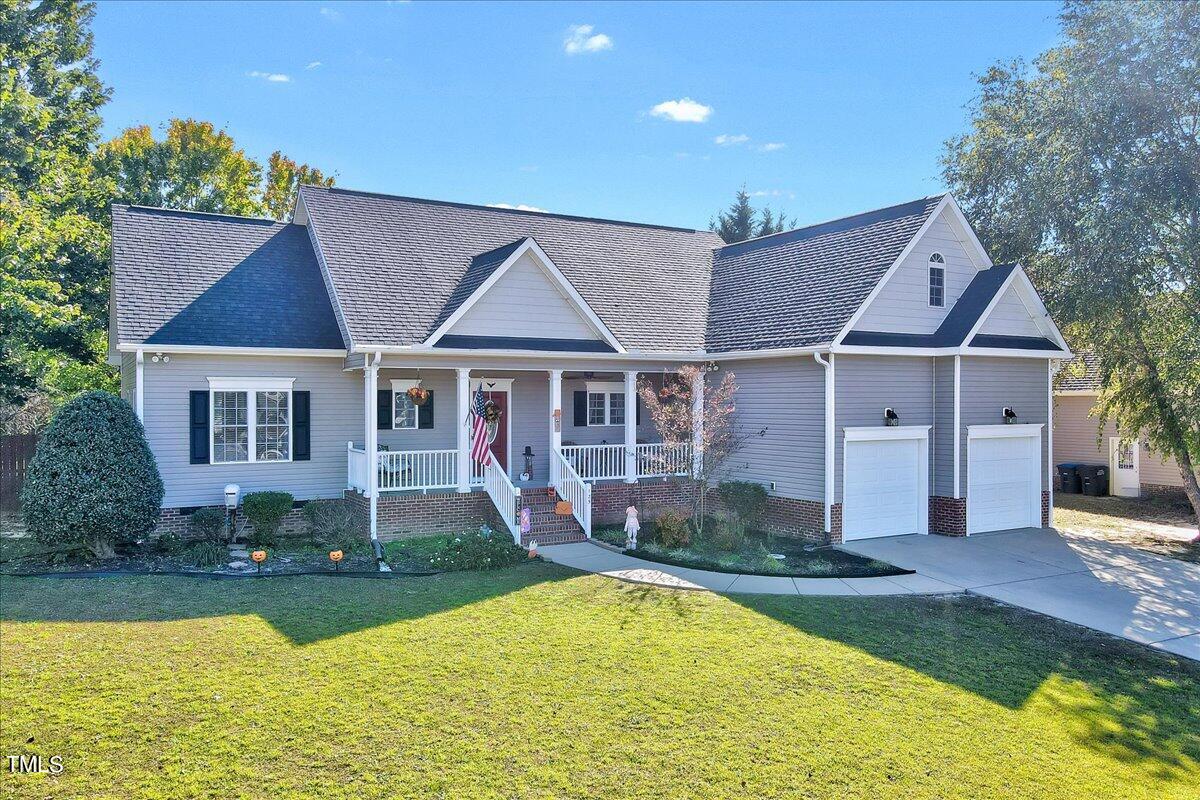 125 Dexterfield Drive