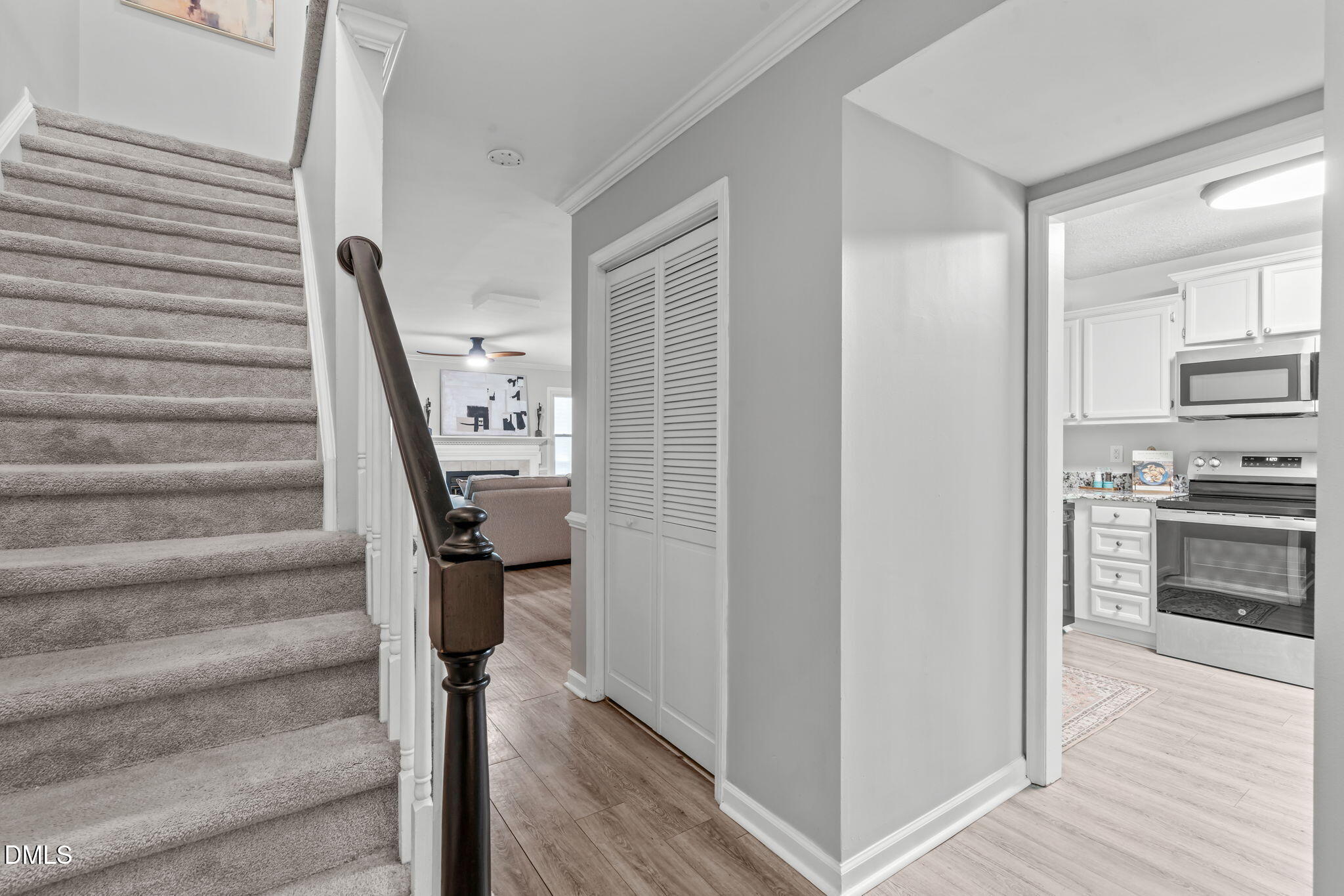 203 Oak Hollow Court