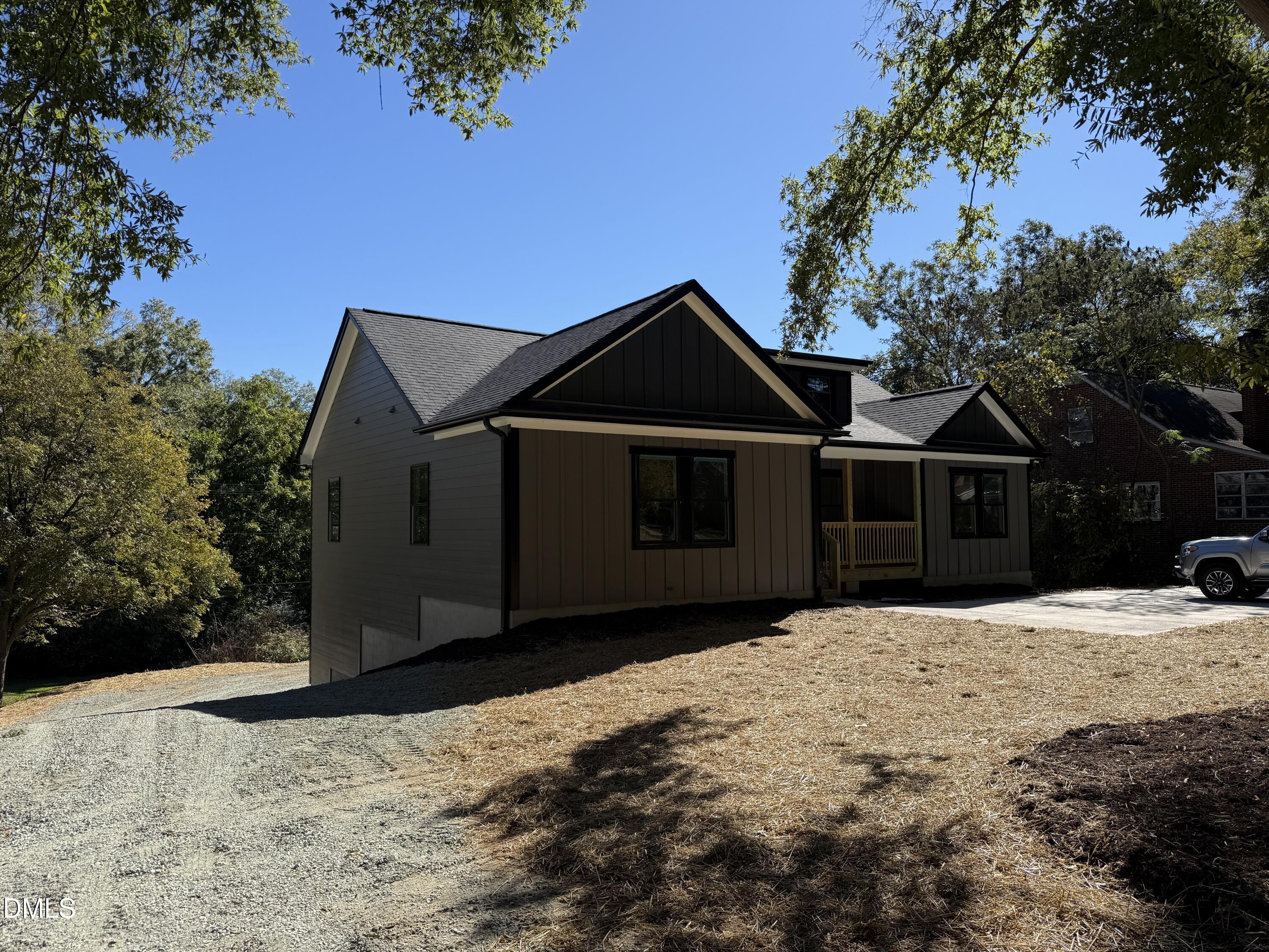 527 Tarleton Avenue