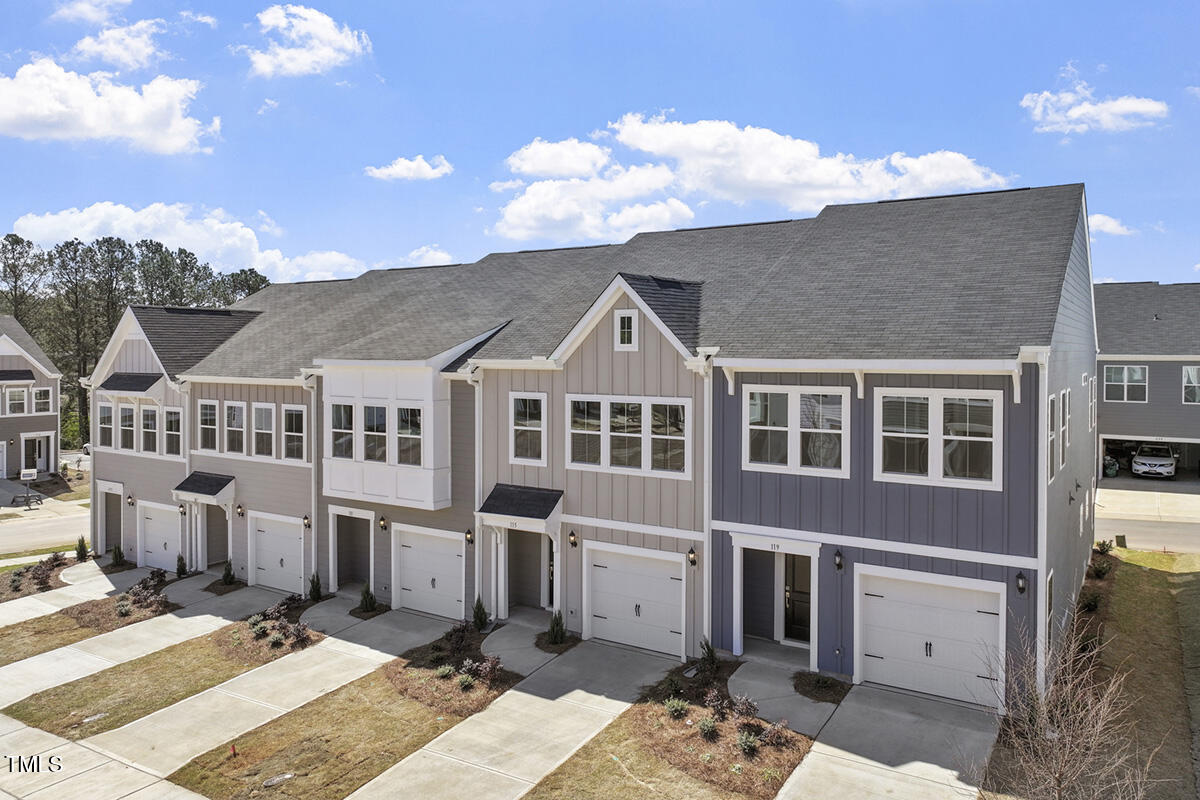 119 Central Townes Way 301