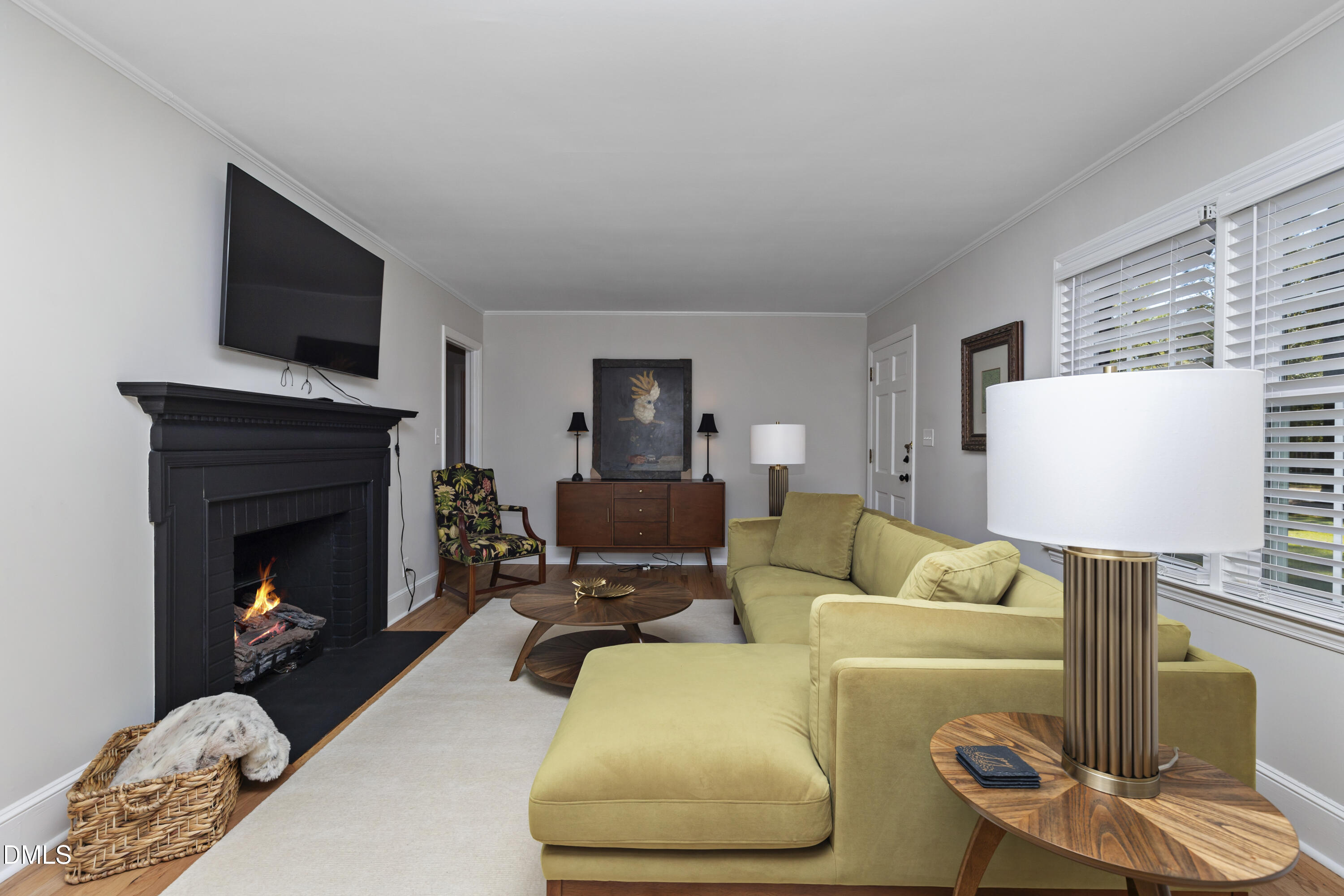 1006 W Divine Street