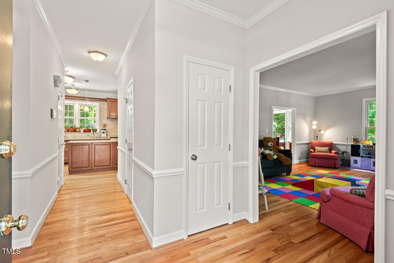 3806 Lochnora Parkway
