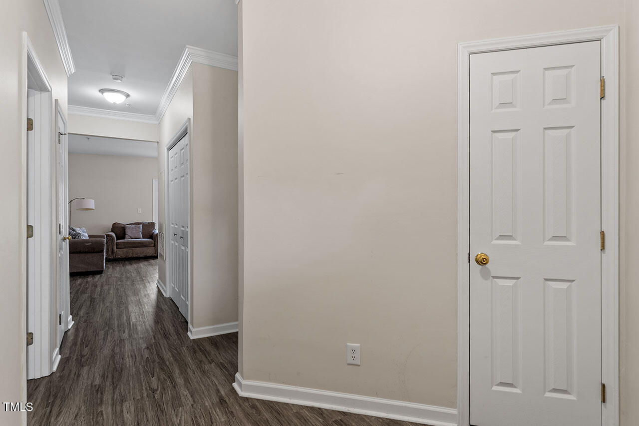 524 Glenolden Court