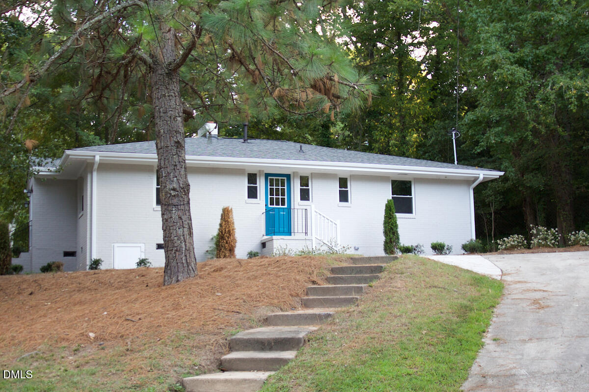 101 W Woodridge Drive