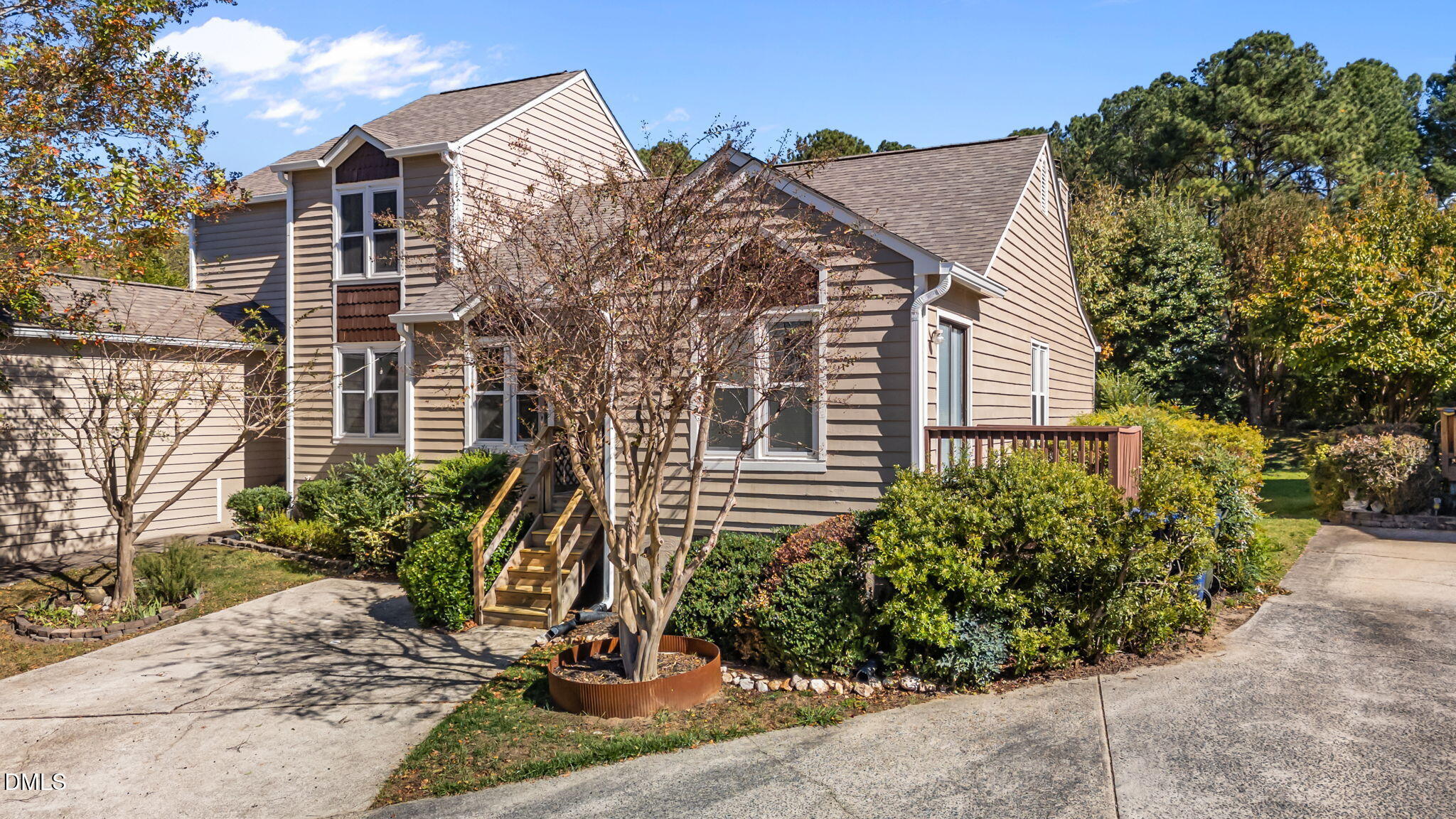 7 Applewood Square