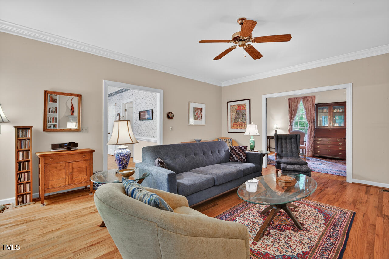 Hillsborough, North Carolina 27278, United States, 4 Bedrooms Bedrooms, ,3 BathroomsBathrooms,Residential,Active,198978