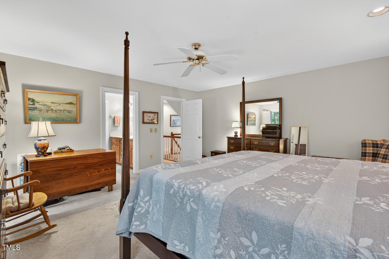 Hillsborough, North Carolina 27278, United States, 4 Bedrooms Bedrooms, ,3 BathroomsBathrooms,Residential,Active,198978