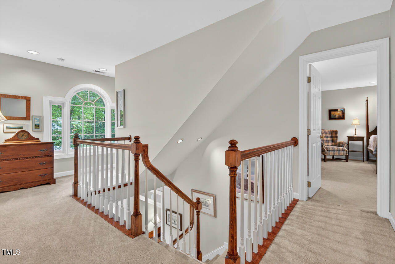 Hillsborough, North Carolina 27278, United States, 4 Bedrooms Bedrooms, ,3 BathroomsBathrooms,Residential,Active,198978