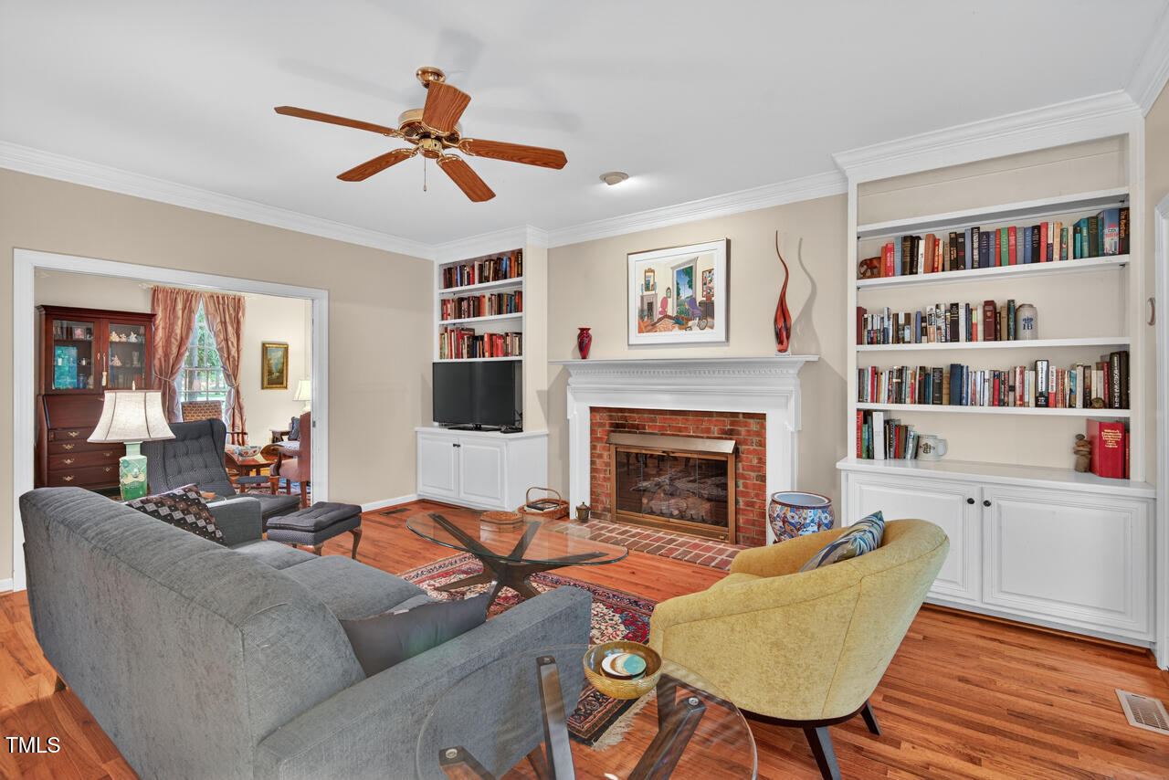 Hillsborough, North Carolina 27278, United States, 4 Bedrooms Bedrooms, ,3 BathroomsBathrooms,Residential,Active,198978