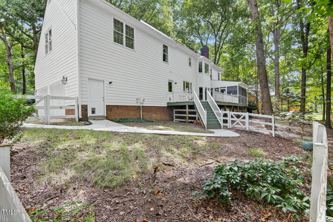 Hillsborough, North Carolina 27278, United States, 4 Bedrooms Bedrooms, ,3 BathroomsBathrooms,Residential,Active,198978