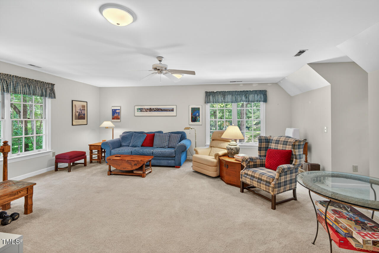 Hillsborough, North Carolina 27278, United States, 4 Bedrooms Bedrooms, ,3 BathroomsBathrooms,Residential,Active,198978