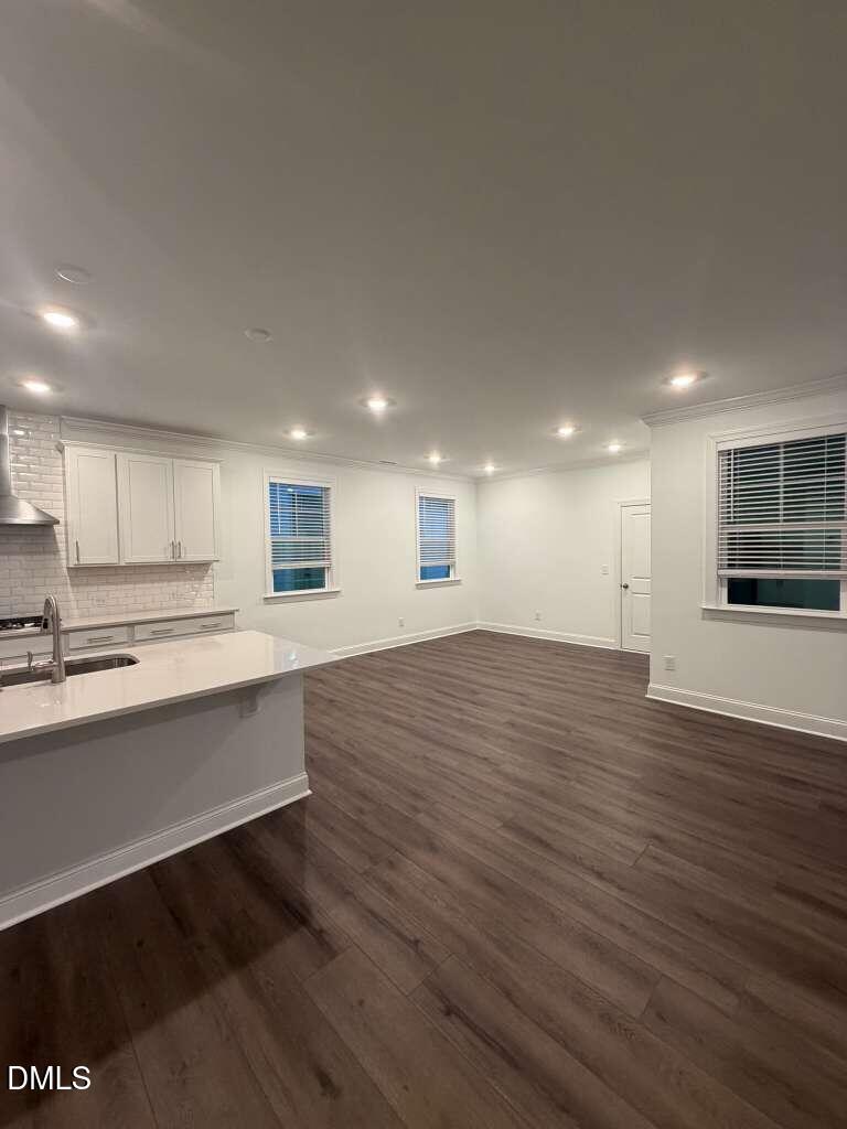 704 Longleaf Grv Lane