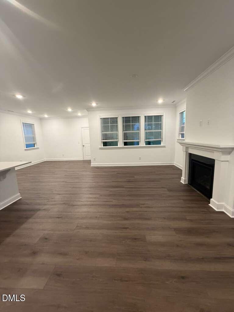 704 Longleaf Grv Lane