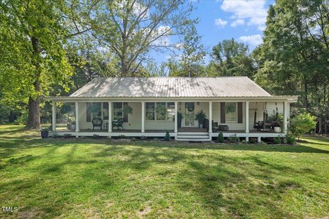 1835 Pearidge Road Angier NC 27501