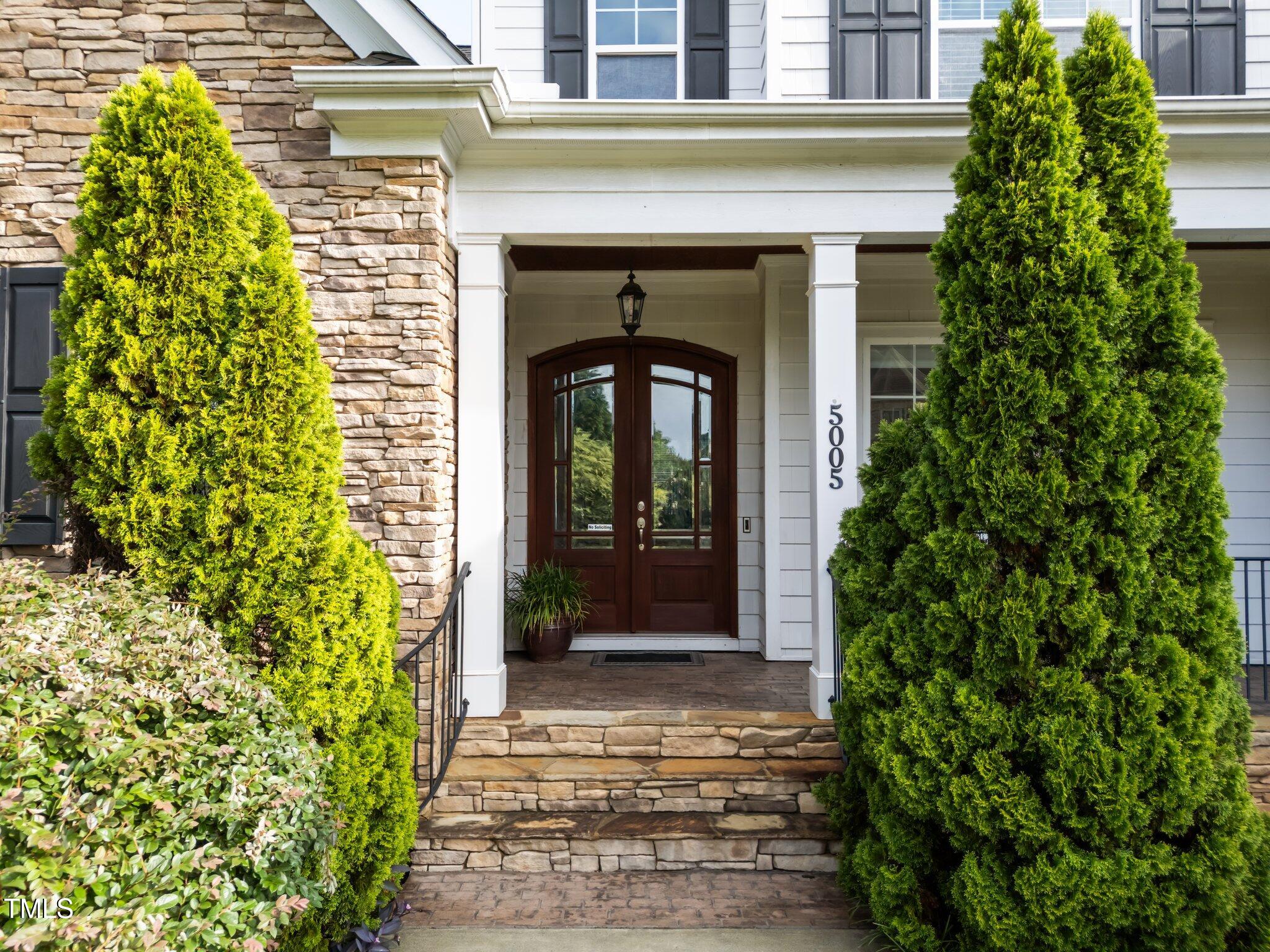 5005 Clyden Cove