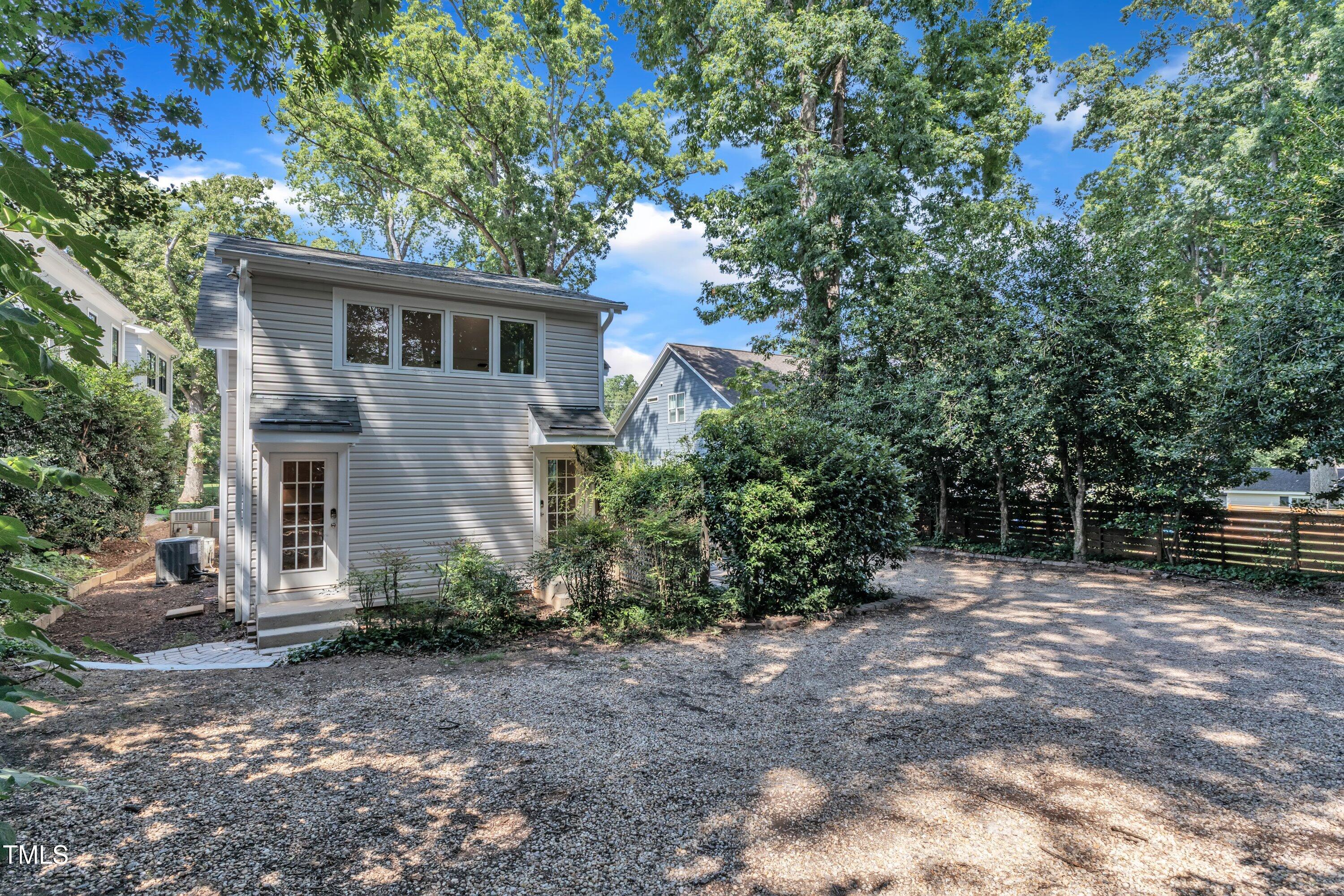 Raleigh, North Carolina 27608, United States, 5 Bedrooms Bedrooms, ,4 BathroomsBathrooms,Residential,Active,157652