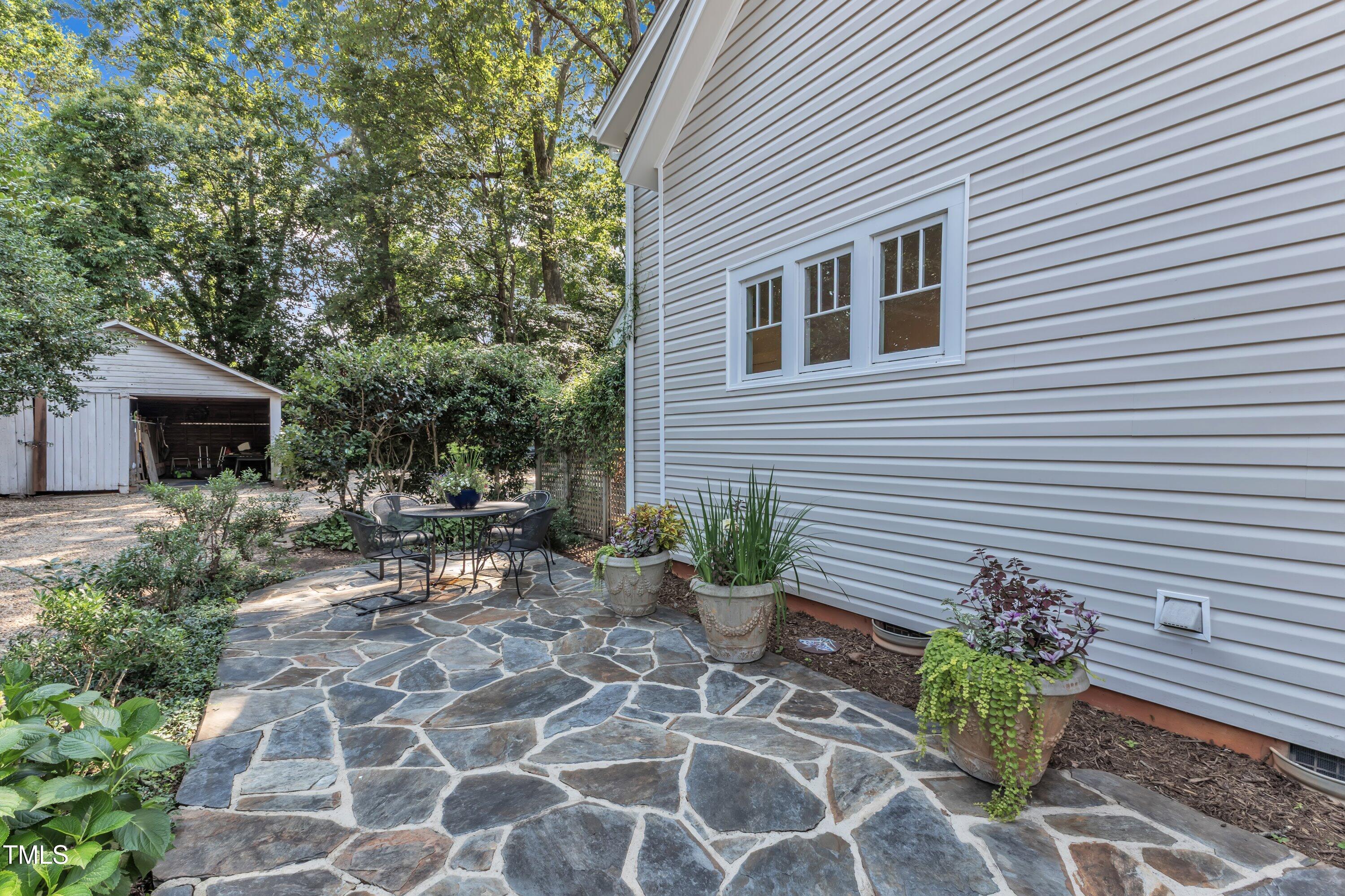 Raleigh, North Carolina 27608, United States, 5 Bedrooms Bedrooms, ,4 BathroomsBathrooms,Residential,Active,157652