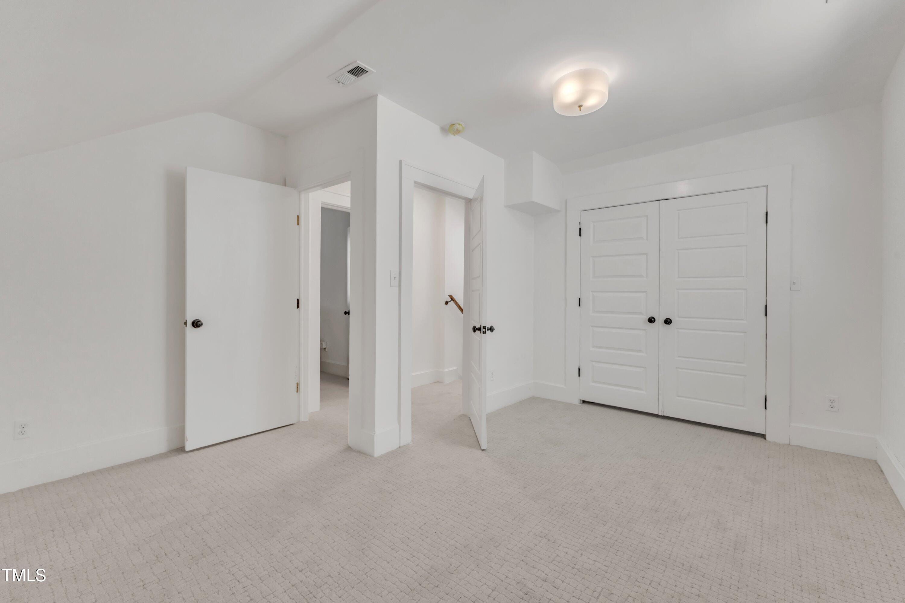 Raleigh, North Carolina 27608, United States, 5 Bedrooms Bedrooms, ,4 BathroomsBathrooms,Residential,Active,157652